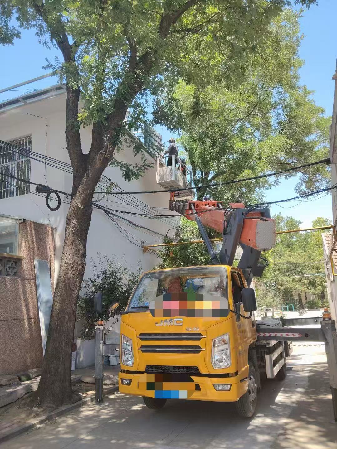 峨山高空作业车能吊装重物吗？最大承载多少公斤？