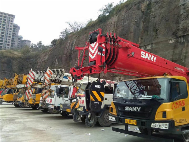 峨山吊车出租按什么计费？台班费、单次费、里程费怎么算？